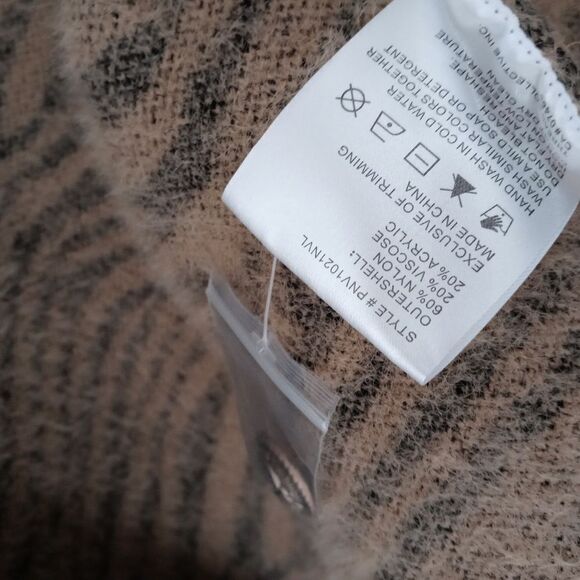 NVLT Tiger-Pattern Faux Fur Coat size small - Picture 7 of 9